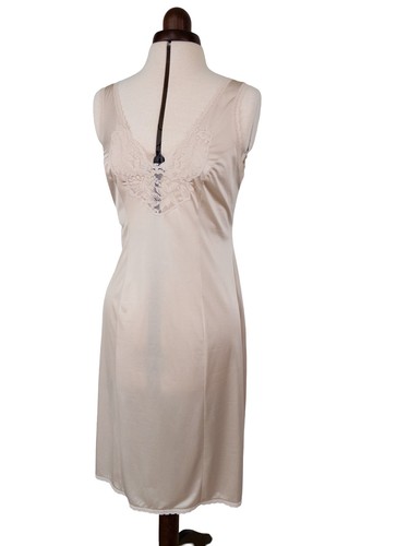 Vintage charnos full slip bust - vintage,