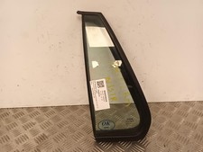 Nissan Primera Estate 97-02 P11 Passenger Left Rear Quarter Glass & Seal 200244