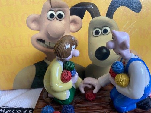Coalport wallace and gromit - coalport,