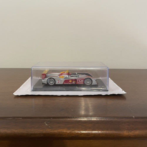 Spark audi r10 - 1/43, winner
