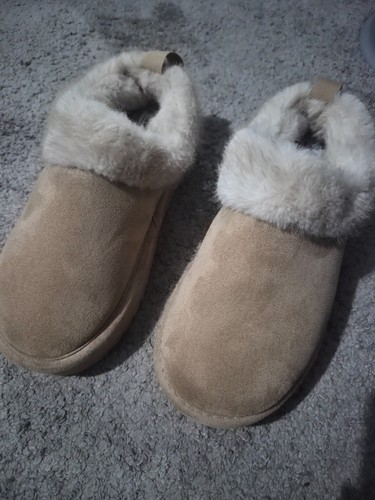 Uggs size never - uggs, 6,