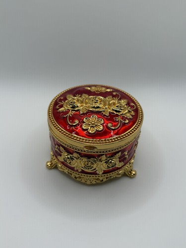 Vintage metal jewelry box - metal,