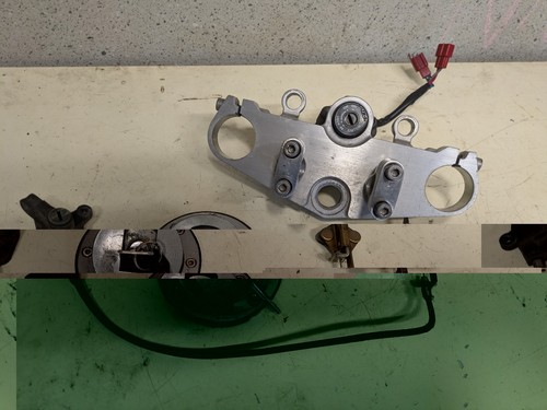 Lock set ignition lock tank