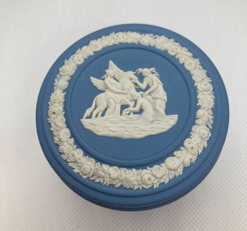 Wedgwood blue jasperware - wedgwood, round