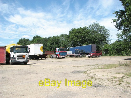 Photo 6x4 lorries parked - lorries, on