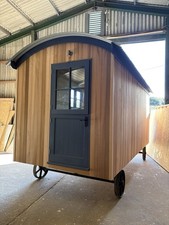Shepherds hut garden - /, /