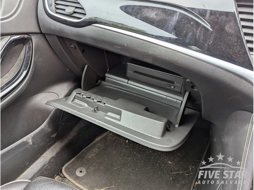 Vauxhall astra dashboard glove - astra,