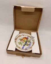 Royal Worcester Red Bartlett