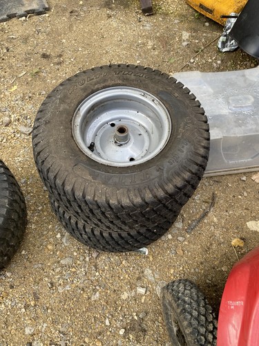 Murray hayter ride mower - on,