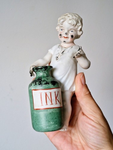 Amazing piano baby porcelain - baby,