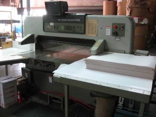 Guillotine paper cutter - guillotine/paper,