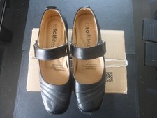 1 PAIR BLACK STYLISH SOFTLITES MARY JANE T BAR SHOES. SIZE 7. BNWOT