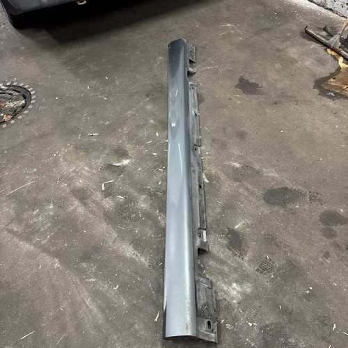 Mercedes e220 side skirt - mercedes,