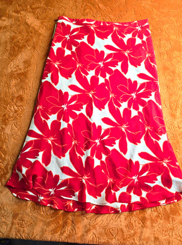 Red white floral a - red, &
