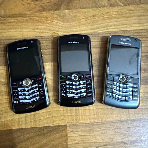 Blackberry bundle 3 mobile - blackberry,