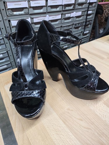 Carvela black suede buckle - black,