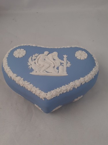 Wedgwood heart trinket box - wedgwood,