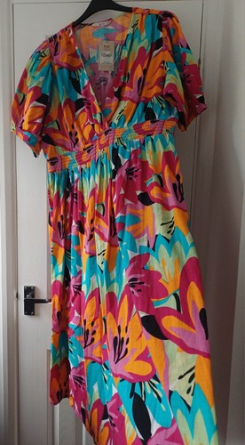 Bnwt bright flower - sz,