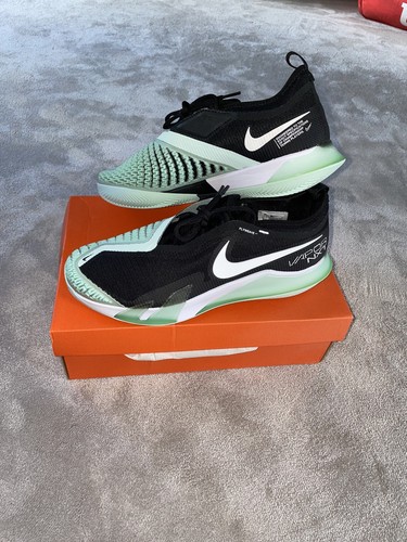 Nike tennis shoes - air, zoom