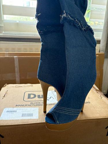Women blue denim thigh - women’s,