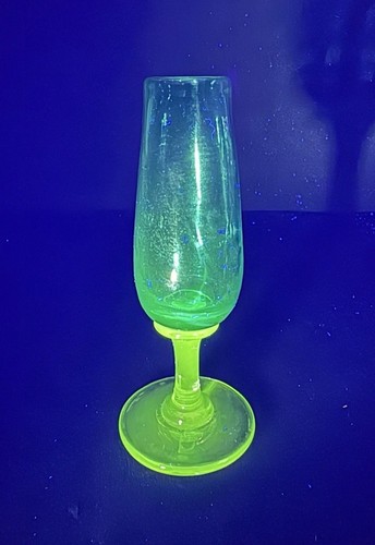 Retro 1970s emerald - emerald, green