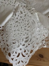 Vintage Wedding Cutwork Linen Tea Tablecloth w/Ornate Scalloped Design 45/41”