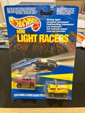 Hot wheels mini light racers  Made in 1989 - NISSAN TRUCK & BLAZER B30 UNOPENED