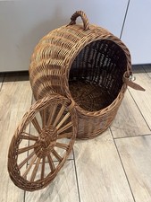 Vintage Wicker Round Cat
