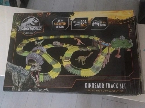 Jurassic world dinosaur track - jurassic,
