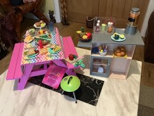 Our Generation Juice Bar Set & Picnic Table Set ( both complete) “VGC”