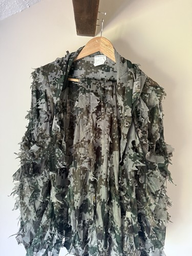 Leafy suit - 3d,