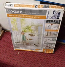 Lindam Stair Gate Push to Shut  64.5cm - 102cm Box Damaged 