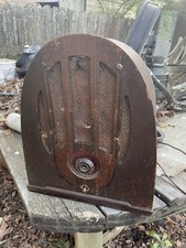 Old cathedral Philco radio