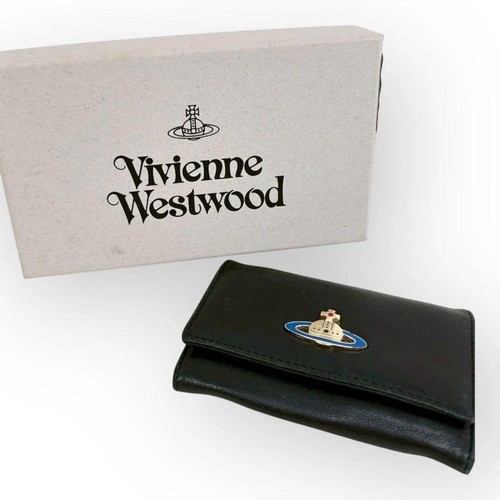 Vivienne westwood key - vivienne, rows
