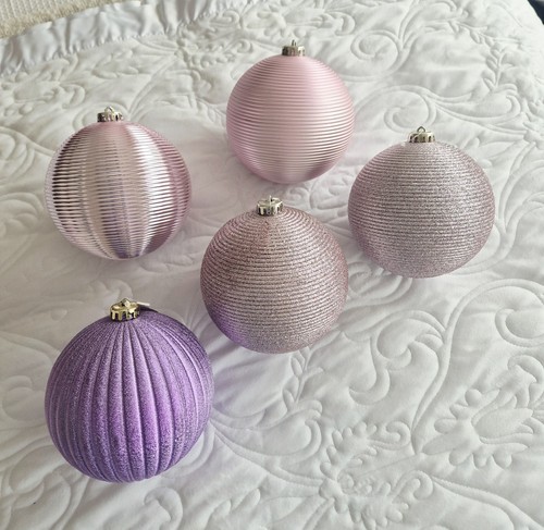 Oversized large bauble - 5,