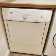 Zanussi ZDE47100W Freestanding