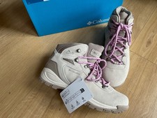 COLUMBIA WOMEN'S BEIGE/LILAC  WATERPROOF WALKING BOOTS UK SIZE 6 NEW IN BOX £120