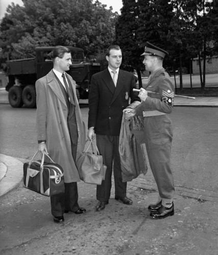 Suez crisis 1956 - suez, guards