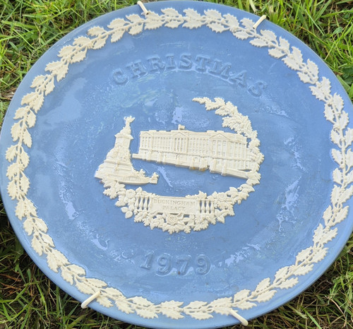 Wedgwood jasperware collector - wedgwood,
