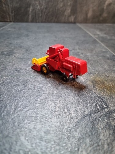 Matchbox claas combine - matchbox,