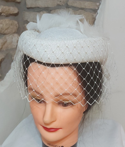 Vintage white pillbox - 80's,
