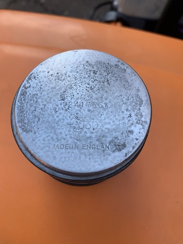 Set pistons for a - of,