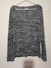 Abercrombie & Fitch Grey V