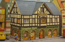 Pola 228 N - Bank building