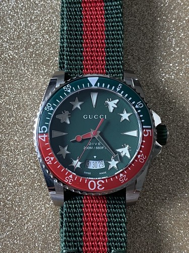Gucci dive ya136222 green - gucci,