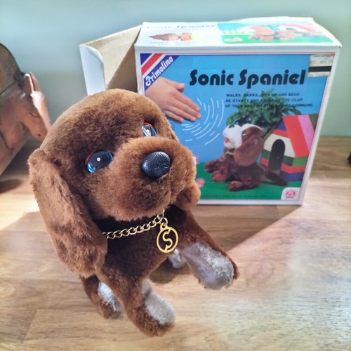 1980s sonic spaniel - spaniel,, barks