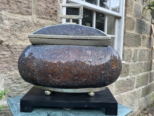 Crackle glaze lidded centre - glaze,