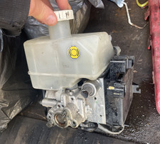 mitsubishi shogun ABS PUMP