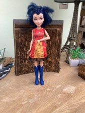 DISNEY DESCENDANTS EVIE ISLE OF THE LOST DOLL FIGURE