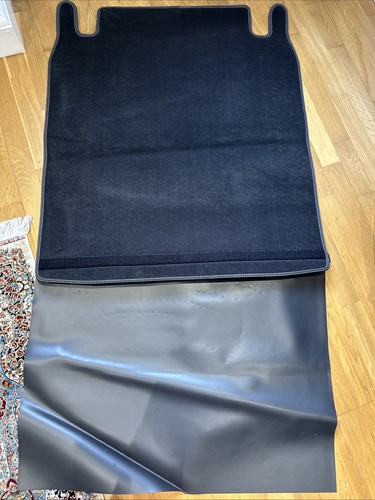 Reversible luggage compartment - reversible, luggage-compartment
